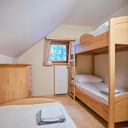 Apartma Smucisce Krvavec شقة