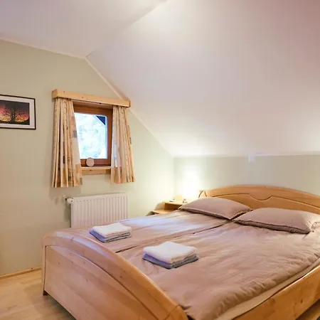 Apartma Smucisce Krvavec * سيركلجي نا جورينجسكيم