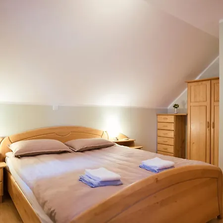 Apartma Smucisce Krvavec דירה *