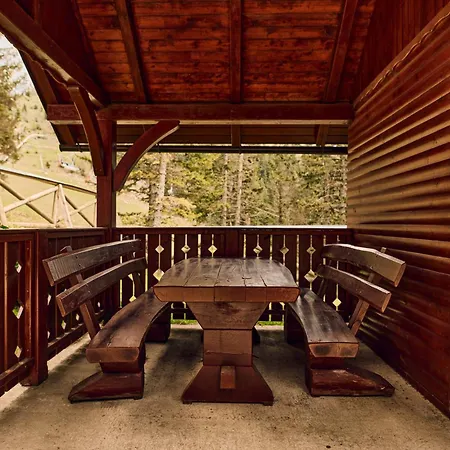 Apartma Smucisce Krvavec דירה *