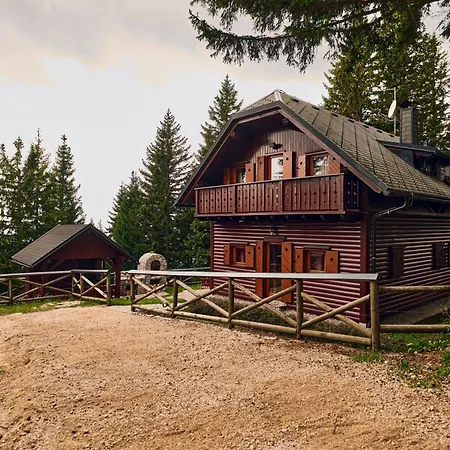 Apartma Smucisce Krvavec شقة